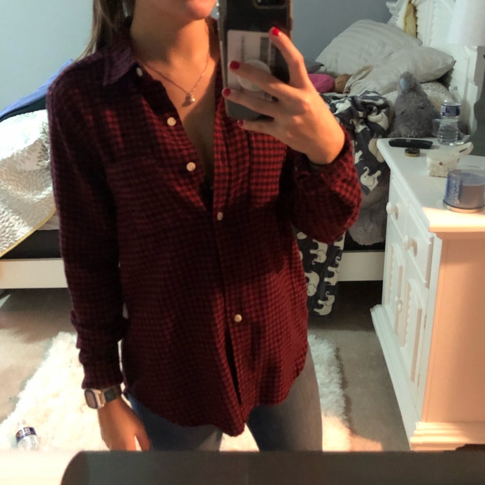 BUTTON UP